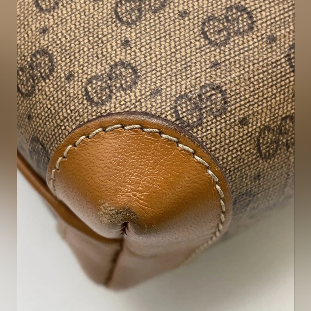 Authentic Gucci Micro GG Supreme Crossbody Bag - Picture 10 of 16